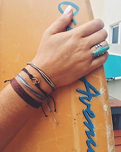 Vista 3 de Pura Vida - Pulsera sólida 100 % impermeable, hecha a mano con dije revestido y correa ajustable