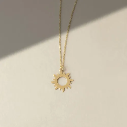 Vista 4 de Collar de sol de oro sólido de 14 quilates Collar de oro amarillo de 14 quilates para mujer Collar con colgante de sol Joyería delicada