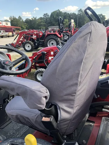 Vista 7 de Durafit Seat Covers, Compatible con Mahindra todos los modelos actuales de tractor con asiento de una pieza con reposabrazos. No para asientos