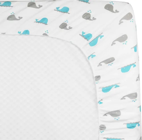 Vista 4 de American Baby Company - Paquete de cuna para bebé: cubre colchón protector, sábana a la medida y manta térmica., paquete de de 1, Ballenas turquesa