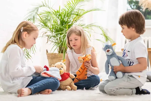 Vista 7 de Steiff Disney Soft Cuddly Friends Dumbo - Peluche de 12 pulgadas, color azul claro