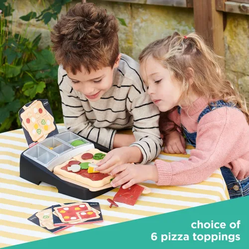 Vista 4 de Casdon Ooni - Estación de cobertura de pizza de juguete para niños de 3 años en adelante, incluye 24 piezas de cobertura de pizza