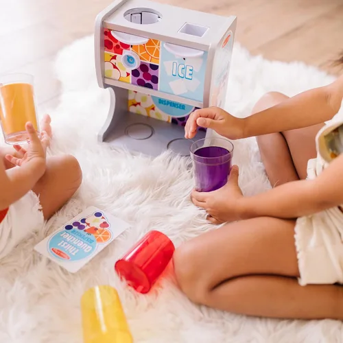 Vista 10 de Melissa & Doug - Dispensador de bebidas de madera con tazas, inserciones de jugo, cubitos de hielo (10 unidades)