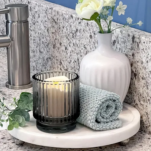 Vista 3 de Kate Aspen Juego de Portavelas de Vidrio Acanalado - 6 Portavelas Gris Humo para Velas de Té para Decoración del Hogar, Cocina, Habitación o Sala