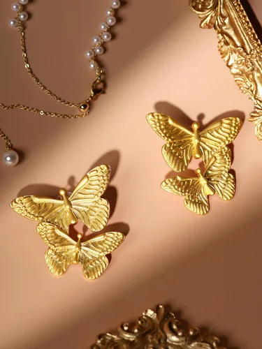 Vista 6 de OJERRY Aretes de corazón de mariposa chapados en oro para mujeres, accesorios de regalo para niñas adolescentes, cosas de moda