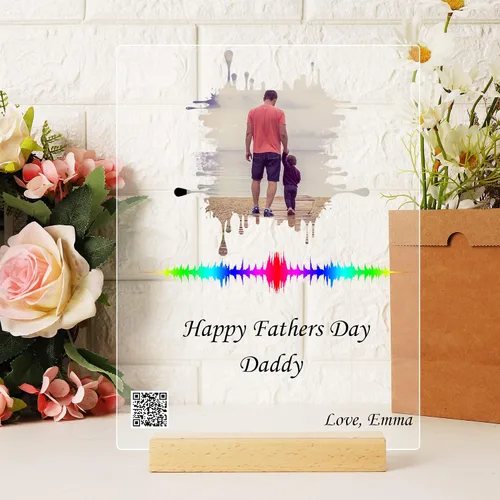 Vista 2 de Código QR en la imagen con mensaje de voz o música. Regalo del día del padre para papá. Regalo del primer día del padre. Regalo para papá de hija e