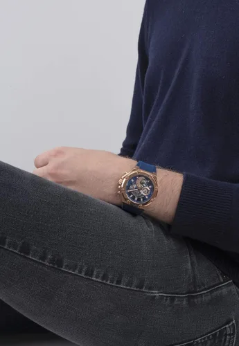 Vista 6 de GUESS Silicone Sport Watch