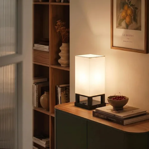 Vista 6 de Brightech Maxwell Lámpara de Mesita de Noche con Puerto USB – Lámpara de Mesa Compacta para Dormitorio, Sala de Estar - Moderna Lámpara Asiática
