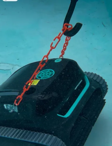 Vista 4 de Gancho de correa azul para limpiador robótico de piscinas, robot retidor de pared y línea de flotación, piscinas enterradas, inalámbrica, funciona