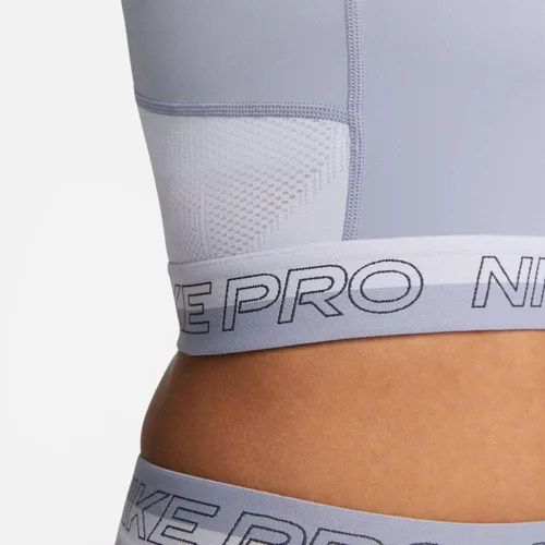 Vista 5 de Nike Pro Dri-FIT - Camiseta corta de entrenamiento para mujer