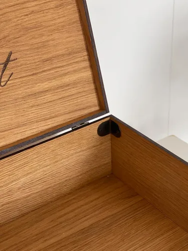Vista 6 de Caja de madera personalizada con nombre para recuerdos, recuerdo, regalo para él, ella, novio, novia, bebé, niña, hermano, hermana, chico, padrinos