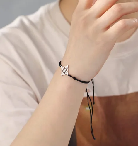 Vista 2 de unift Pulsera para mujer nudo de bruja celta pulsera mágica en capas dije de acero inoxidable pulseras místicas de doble cuerda joyería celta Sin