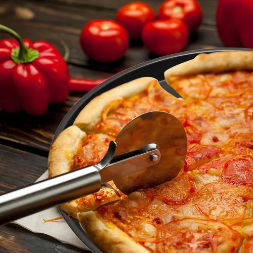 Vista 5 de Sartén redonda de pizza de 10 pulgadas con agujeros, sartenes de acero al carbono para pizza congelada y casera, bandeja de pizza antiadherente