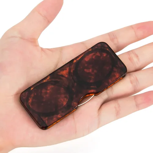 Vista 4 de REAVEE Paquete de 2 lentes de lectura con clip de nariz sin brazos para hombres y mujeres, sin sienes, delgados y compactos, ultra delgados con mini