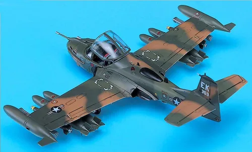Vista 2 de Academy Hobby Model Kits Avión a escala : Kits de aviones y jets, 1/72 A-37B Dragon Fly