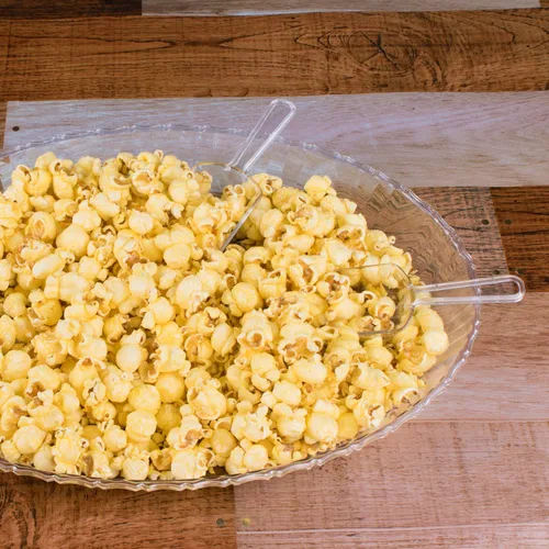 Vista 4 de Cucharas mini de plástico acrílico para cocina de 5.5 in, Para bodas, bufé de dulces, helados, proteína en polvo, Café, té (12 unidades)