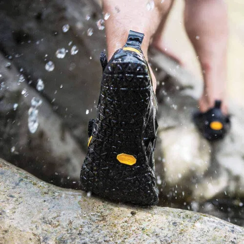 Vista 2 de Vibram Five Fingers V-Aqua Zapato de agua para hombre Negro