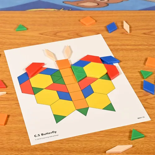 Vista 2 de Tarjetas de actividades de bloques de patrones Learning Advantage - Actividad de aprendizaje en casa para matemáticas tempranas y geometría - Juego