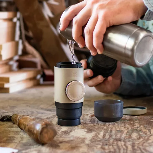 Vista 5 de WACACO Minipresso NS2, cafetera de café espresso portátil con funda, compatible con cápsulas originales NS y compatibles