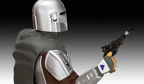 Vista 6 de Revell 06784 Star Wars: The Mandalorian Din Djarin™ - The Bounty Hunter - Kit de modelo de plástico sin construir y sin pintar a escala 1:9 con base
