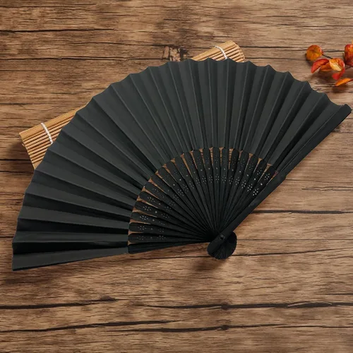 Vista 3 de Abanicos plegables de bambú blanco con tela de seda, perfectos para decoración de bricolaje, bodas, fiestas y bailes de verano (negro)