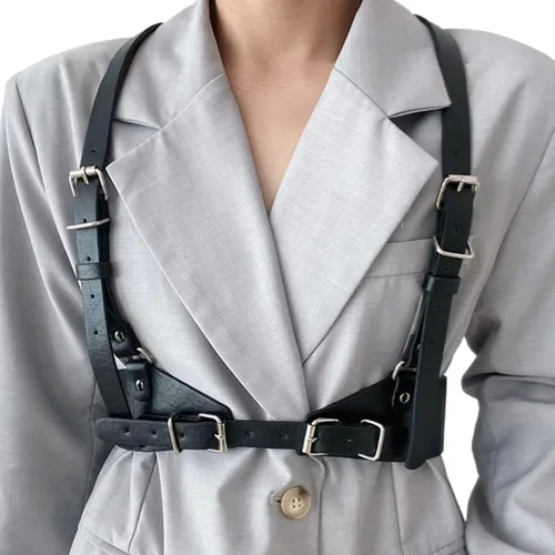 Vista 6 de BODIY Cinturones punk para mujer, de piel sintética, a la moda, cinturón de cadena para el cuerpo, accesorios para Halloween, cinturón ajustable