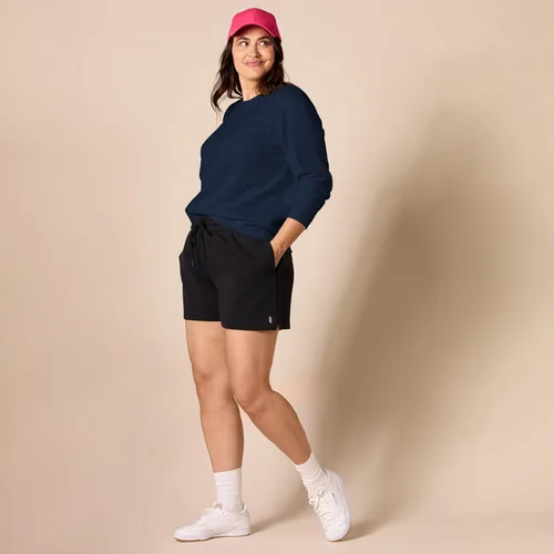 Vista 7 de Tienda Essentials Sudadera de forro polar con cuello redondo para mujer (disponible en tallas extragrandes)