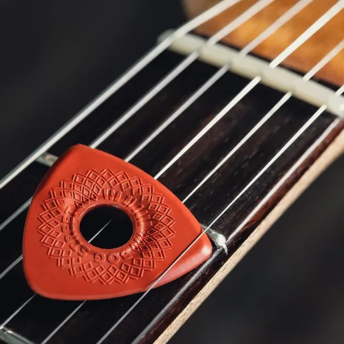 Vista 3 de NUEVA mezcla acústica de Bog Street, mezcla mediana a fina, paquete variado de púas de guitarra (paquete de 6)