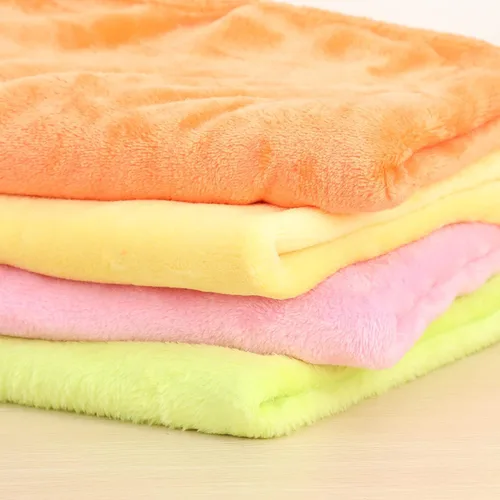 Vista 8 de Manta de forro polar para sofá, ligera, afelpada, acogedora, cálida, ropa de cama amarilla, 19.7 x 27.6 in
