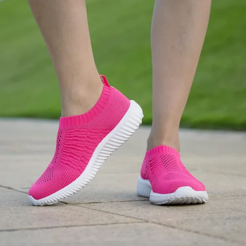 Vista 5 de TIOSEBON Zapatos deportivos para caminar para mujer, de tela informal, cómodas para trabajar.