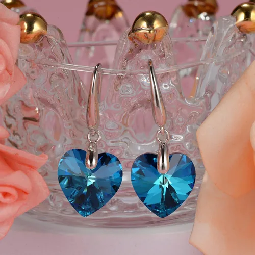 Vista 4 de Love Heart - Aretes de cristal austriaco para mujer, chapados en oro de 14 quilates, hipoalergénicos, para orejas sensibles, Cristal, Circonia cúbica