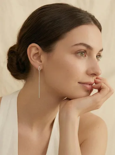 Vista 3 de Pendientes de Cadena SLUYNZ de Plata de Ley 925 con Hilo para Mujeres, Adolescentes, Pendientes Largos Colgantes, Pendientes de Línea, Pendientes