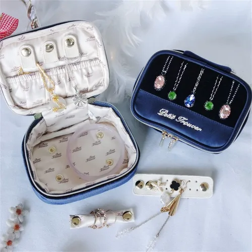 Vista 6 de LIRUXUN - Joyero cuadrado de terciopelo japonés, aretes, collar, bolsa de joyería de gran capacidad, bolsa de almacenamiento portátil de viaje