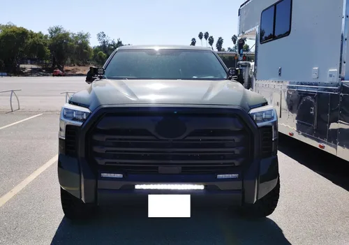 Vista 7 de iJDMTOY Barra de luz LED de 20 pulgadas para montaje en rejilla inferior compatible con Toyota Tundra 2022 en adelante, incluye barra de luz LED