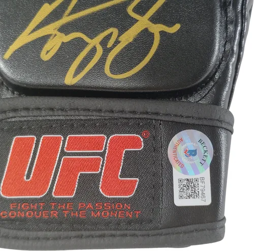 Vista 3 de Henry Cejudo - Guante de UFC firmado por Beckett, autógrafo auténtico de MMA, guantes de campeonato de lucha definitiva, regalos para hombres