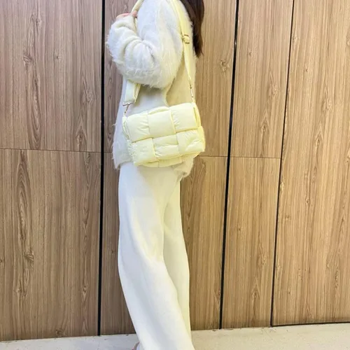 Vista 2 de Bolso de hombro para mujer, bolso de casete acolchado de algodón tejido a mano