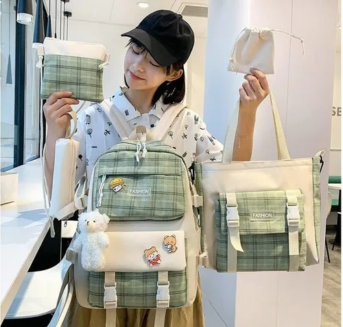 Vista 2 de Juego de 5 mochilas Kawaii de lona con bonitos alfileres colgantes de oso a cuadros, asa a cuadros, bolsa de hombro, Verde, Mediana