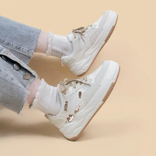 Vista 2 de Bobo's House Zapatos para mujer Kawaii Miao Miao Kitty Zapatillas de deporte de moda Zapatos para caminar Mujeres Kawaii Accesorios Zapato blanco