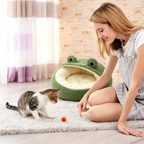 Vista 6 de Cama para gatos con capucha y diseño de rana, lavable para mascotas