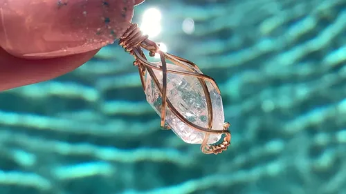 Vista 16 de 66 necklace pendant gemstones choose from moldavite, citrine, or herkimer diamond