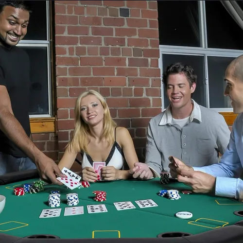 Vista 2 de Mesa de póquer plegable de casino mesas de póquer Texas Hold'em Mesa de póquer plegable, mesa de juego de mesa de fieltro con portavasos de plástico