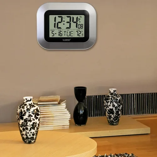 Vista 7 de La Crosse Technology Relojes de pared atómicos analógicos y digitales con temperatura
