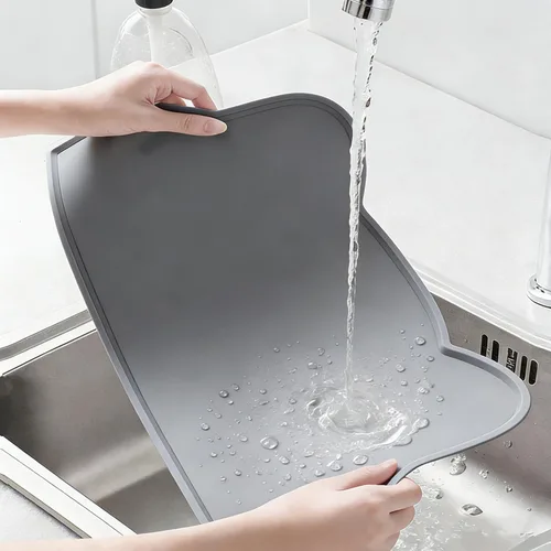 Vista 7 de IYYI Tapete de comida para gatos, tapete de silicona para comida de mascotas para el piso, tapete antideslizante impermeable para alimentación