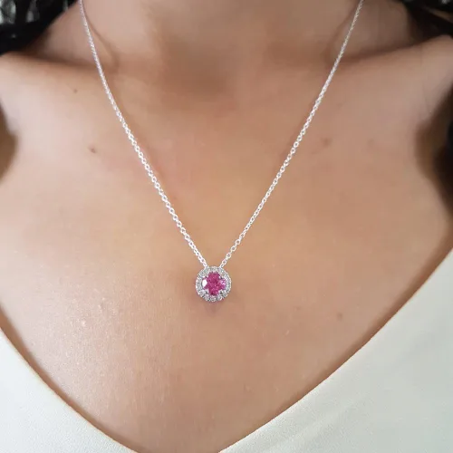 Vista 4 de Dazzlingrock Collection - Colgante redondo con halo de diamantes blancos (14 K, 0.217in), oro blanco