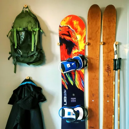 Vista 6 de Grassracks Nubbins - Soporte de pared de bambú para esquí y snowboard - Soporte de esquí y snowboard