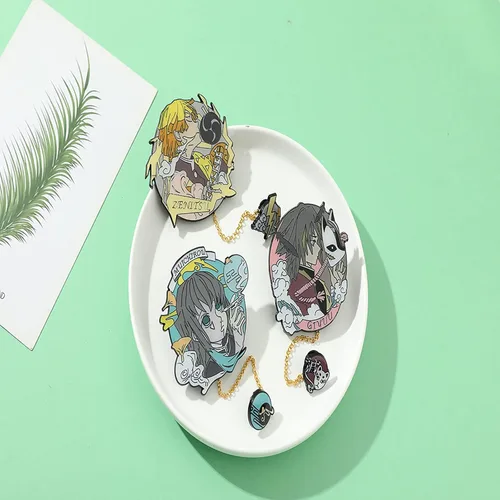 Vista 7 de MHTYYDS 1 broche de Demon Slayer Tomioka Giyuu Kimetsu No Yaiba cadena de metal esmaltada, colección de insignias para hombres y mujeres, regalo