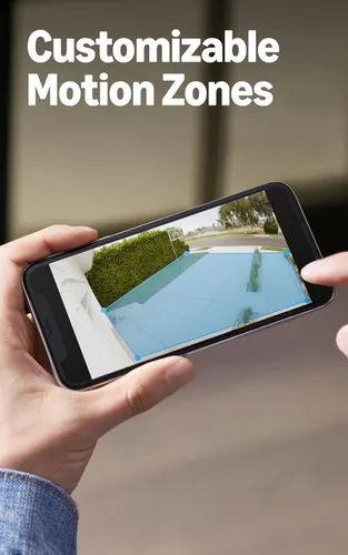Vista 4 de Cámara con reflector cableada Ring Plus: seguridad en exteriores para tu casa o negocio con video HD de 1080p activado por movimiento y reflectores