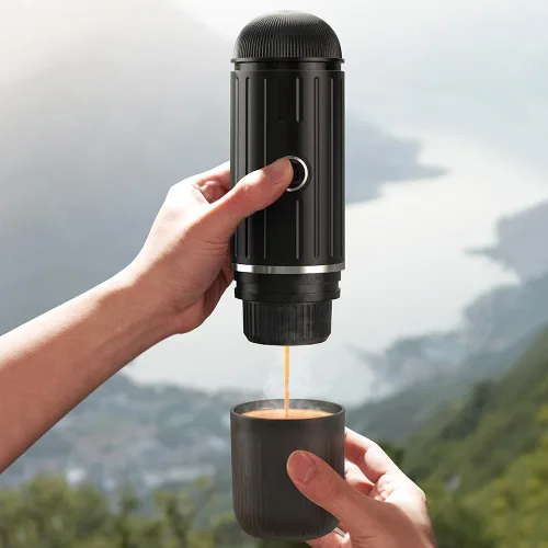 Vista 7 de Cafetera eléctrica portátil de café expreso, cafetera de viaje para camping, cafetera de auto con calentamiento automático con USB-C, con café