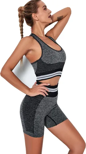 Vista 4 de UHYARE Conjunto de entrenamiento de yoga sin costuras para mujer, conjunto de 2 piezas, pantalones cortos de gimnasio, brasier deportivo