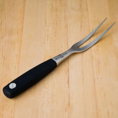 Vista 24 de Cuchillo para carne forjado Mercer Culinary Genesis de 10 pulgadas, Cuchillo rígido, forjado para deshuesar, 15,24 cm, 6", Acero/negro